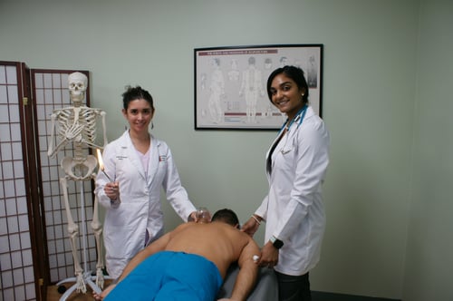 acupuncture-massage-college-students